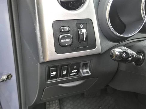 Used 2006 Toyota Matrix XR image 23