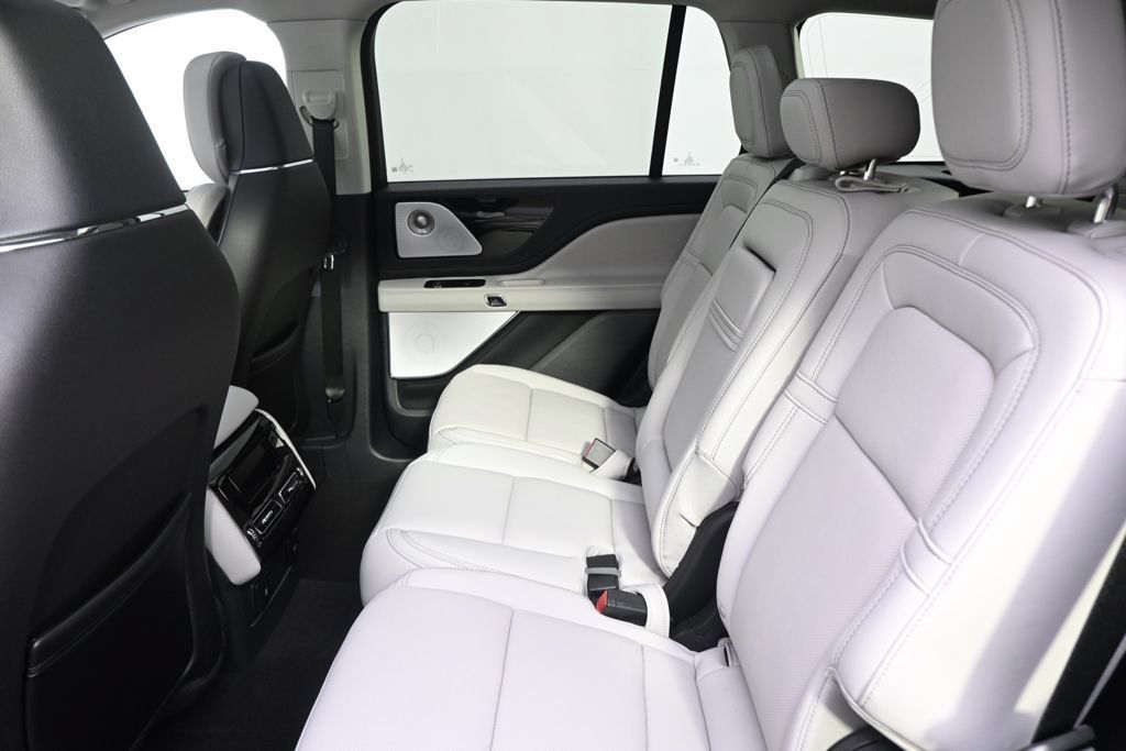 New 2026 Lincoln Aviator Reserve AWD/4WD image 21