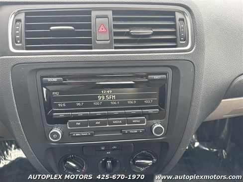 Used 2018 Chevrolet Suburban Premier image 19