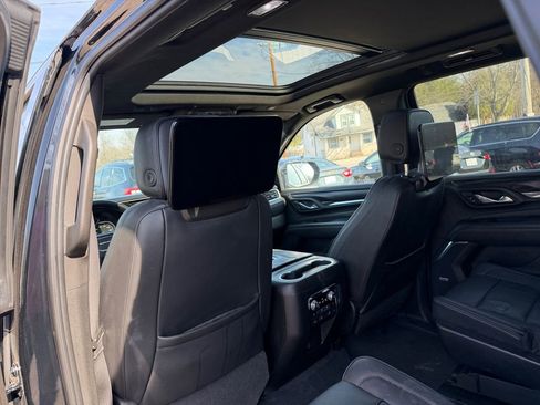 Used 2021 GMC Yukon Denali w/ Denali Premium Package image 19