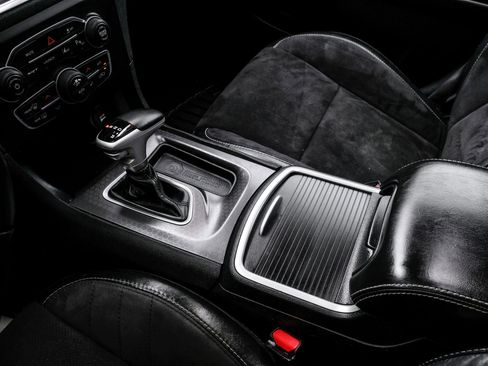 Used 2018 Dodge Charger SRT w/ Harman/Kardon Audio Group RWD image 27