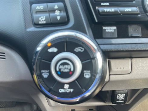 Used 2013 Honda Insight LX image 41