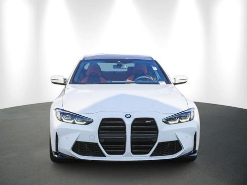 Used 2024 BMW M4 Coupe image 2