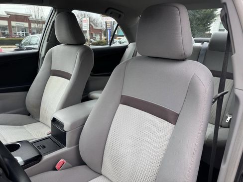 Used 2012 Toyota Camry LE image 14