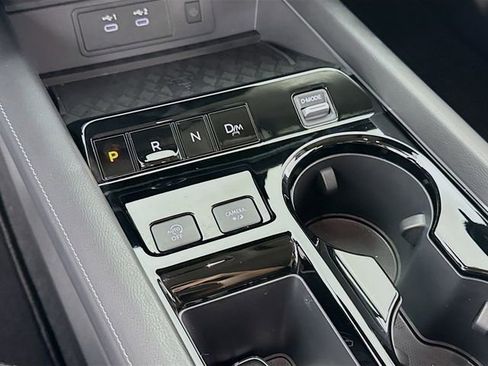 Certified 2025 Nissan Murano SV image 19