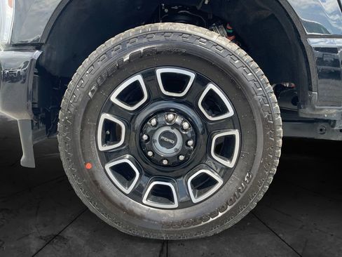 Used 2025 Ford F250 Platinum AWD/4WD image 14