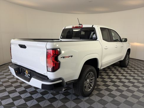 Certified 2024 Chevrolet Colorado LT w/ LT Convenience Package AWD/4WD image 10