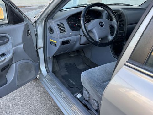 Used 2004 Kia Optima EX image 16