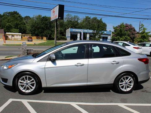 Used 2018 Ford Focus SE image 11
