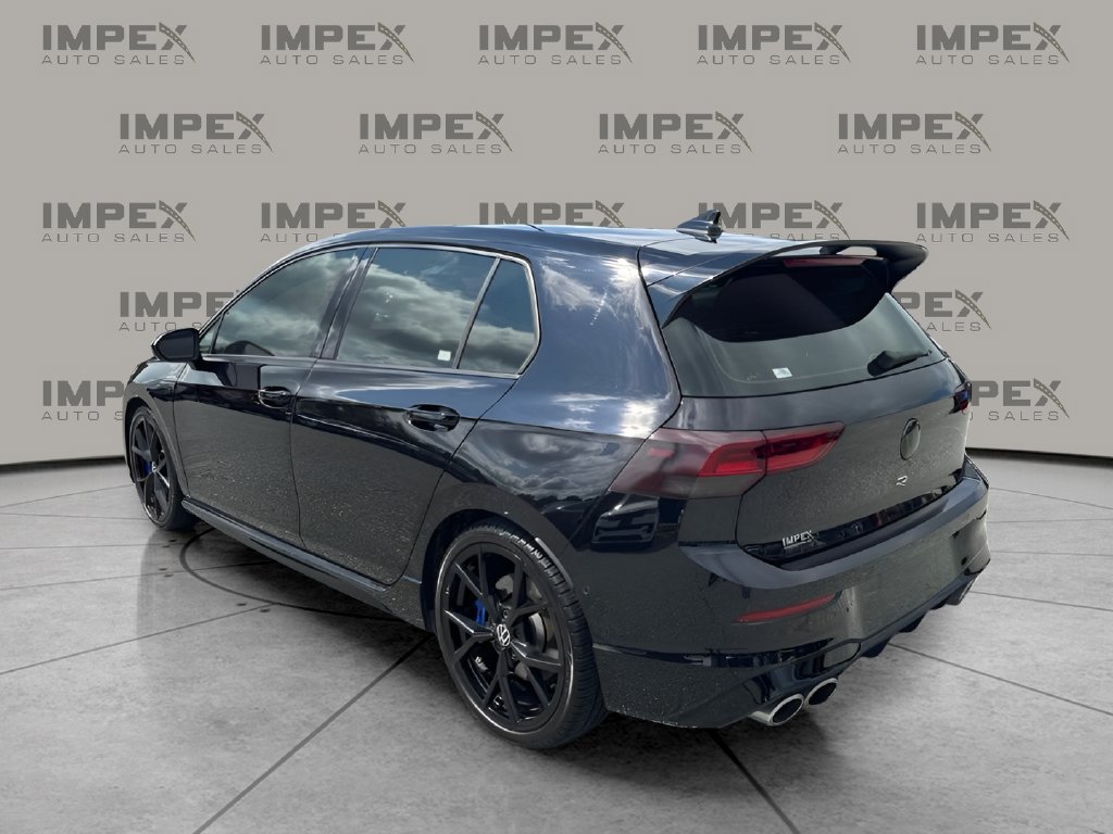 Used 2024 Volkswagen Golf R AWD/4WD image 2