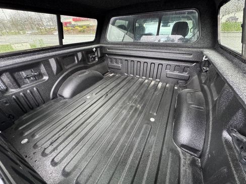 Used 2019 Ford F150 Lariat w/ FX4 Off-Road Package image 6