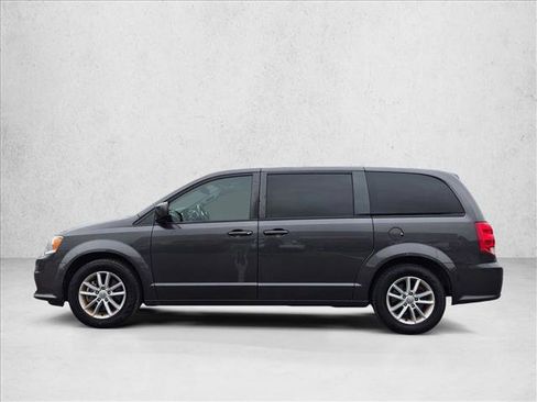 Used 2020 Dodge Grand Caravan SE FWD image 8
