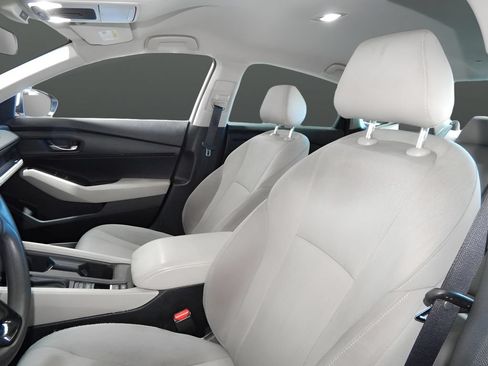 Used 2025 Honda Accord LX image 15