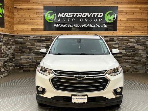 Used 2020 Chevrolet Traverse LT w/ Driver Confidence II Package AWD/4WD image 3