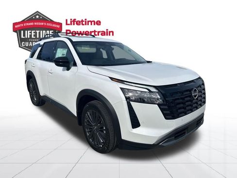 New 2026 Nissan Pathfinder SL image 1
