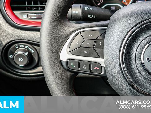 Used 2023 Jeep Renegade Trailhawk image 31