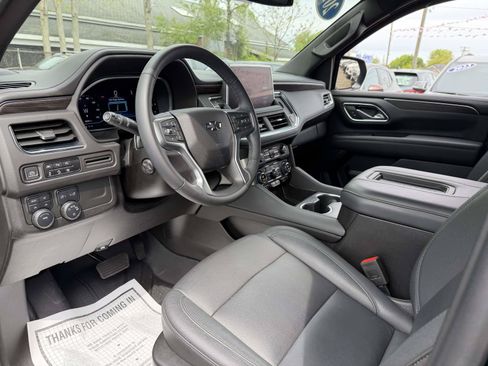 Certified 2023 Chevrolet Tahoe Z71 w/ Luxury Package AWD/4WD image 13