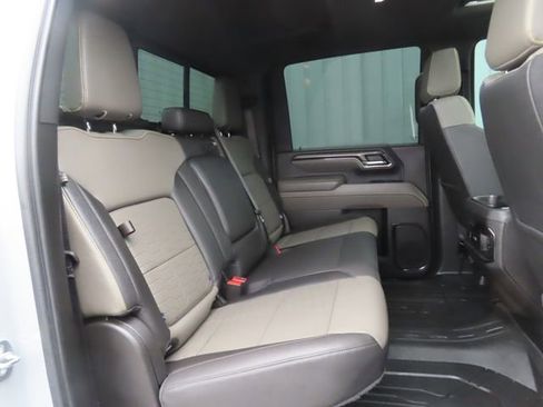 Used 2024 Chevrolet Silverado 2500 ZR2 w/ Technology Package AWD/4WD image 32