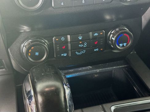 Used 2019 Ford F150 XLT w/ Equipment Group 302A Luxury AWD/4WD image 17