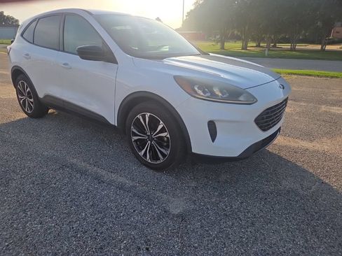 Used 2021 Ford Escape SE w/ SE Sport Appearance Package FWD image 20