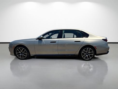 Used 2023 BMW 760i xDrive AWD/4WD image 6