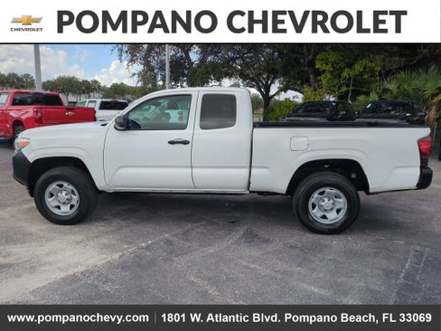 Used 2023 Toyota Tacoma SR image 6