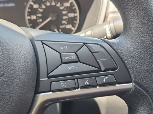 Used 2025 Nissan Altima 2.5 SV AWD/4WD image 21