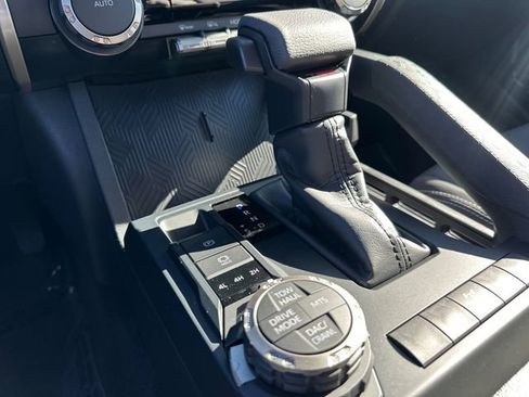Certified 2026 Toyota Tacoma TRD Off-Road AWD/4WD image 29