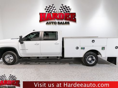 Used 2024 Chevrolet Silverado 3500 LT w/ Convenience Package AWD/4WD image 1