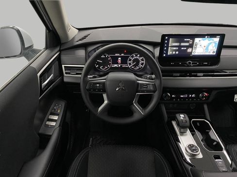 New 2026 Mitsubishi Outlander ES AWD/4WD image 12