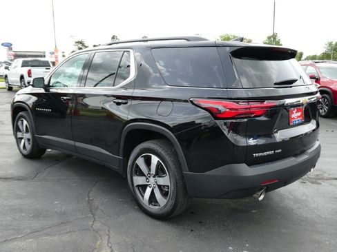 Certified 2023 Chevrolet Traverse LT w/ LT Premium Package AWD/4WD image 8