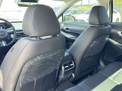 New 2025 Hyundai Sonata Limited image 15