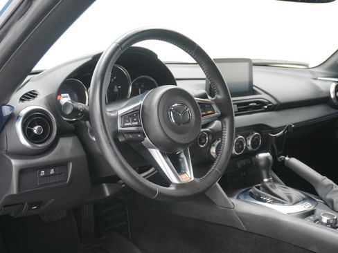 Used 2020 MAZDA MX-5 Miata RF Grand Touring RWD image 10