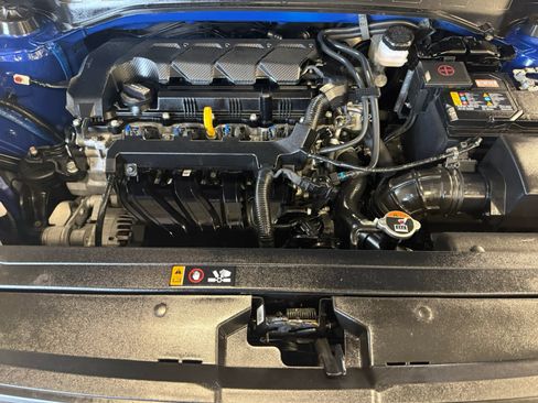 Used 2025 Hyundai Venue SEL FWD image 26