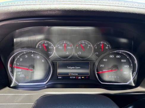 Used 2019 Chevrolet Silverado 1500 LTZ w/ LTZ Premium Package AWD/4WD image 25