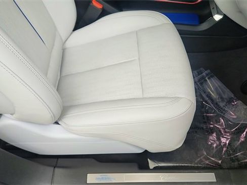 Used 2025 Cadillac Lyriq Sport image 23