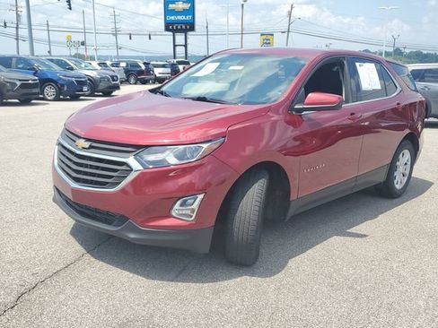Used 2018 Chevrolet Equinox LT FWD image 2
