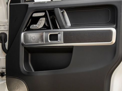 Used 2025 Mercedes-Benz G 550 image 39