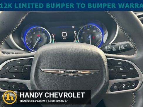 Used 2024 Chrysler Pacifica Touring-L image 24
