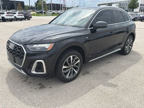 Used 2023 Audi Q5 2.0T Premium w/ Convenience Package AWD/4WD image 3