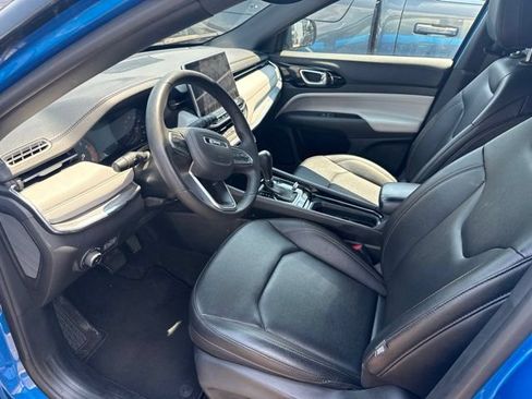 Used 2024 Jeep Compass Limited AWD/4WD image 5