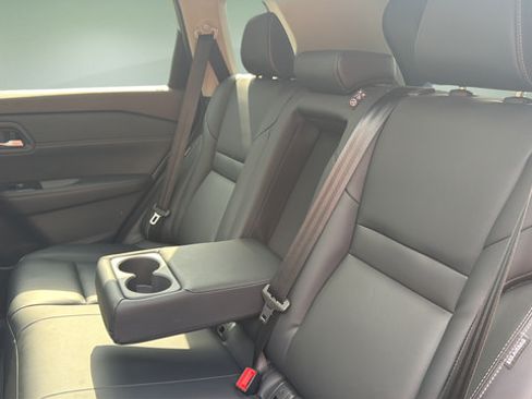 Used 2023 Nissan Rogue SL AWD/4WD image 11
