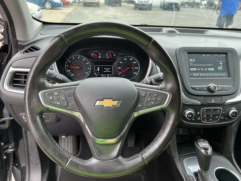 Used 2018 Chevrolet Equinox LT image 11