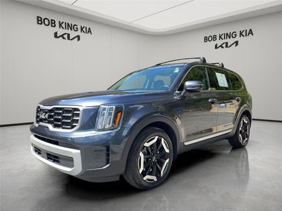 Used 2023 Kia Telluride S w/ S Sunroof Package