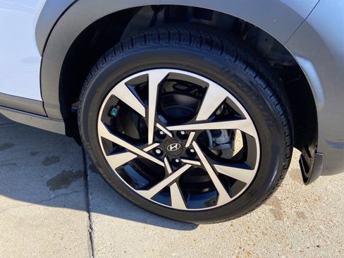 Used 2023 Hyundai Kona Limited image 29