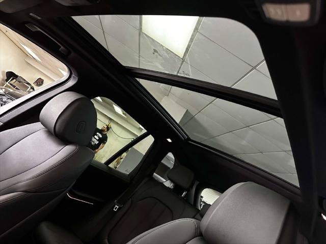 Used 2022 BMW X5 xDrive40i AWD/4WD image 12