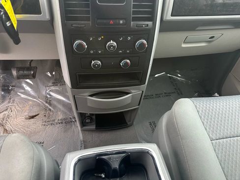 Used 2010 Dodge Grand Caravan SXT w/ Family Value Group image 21