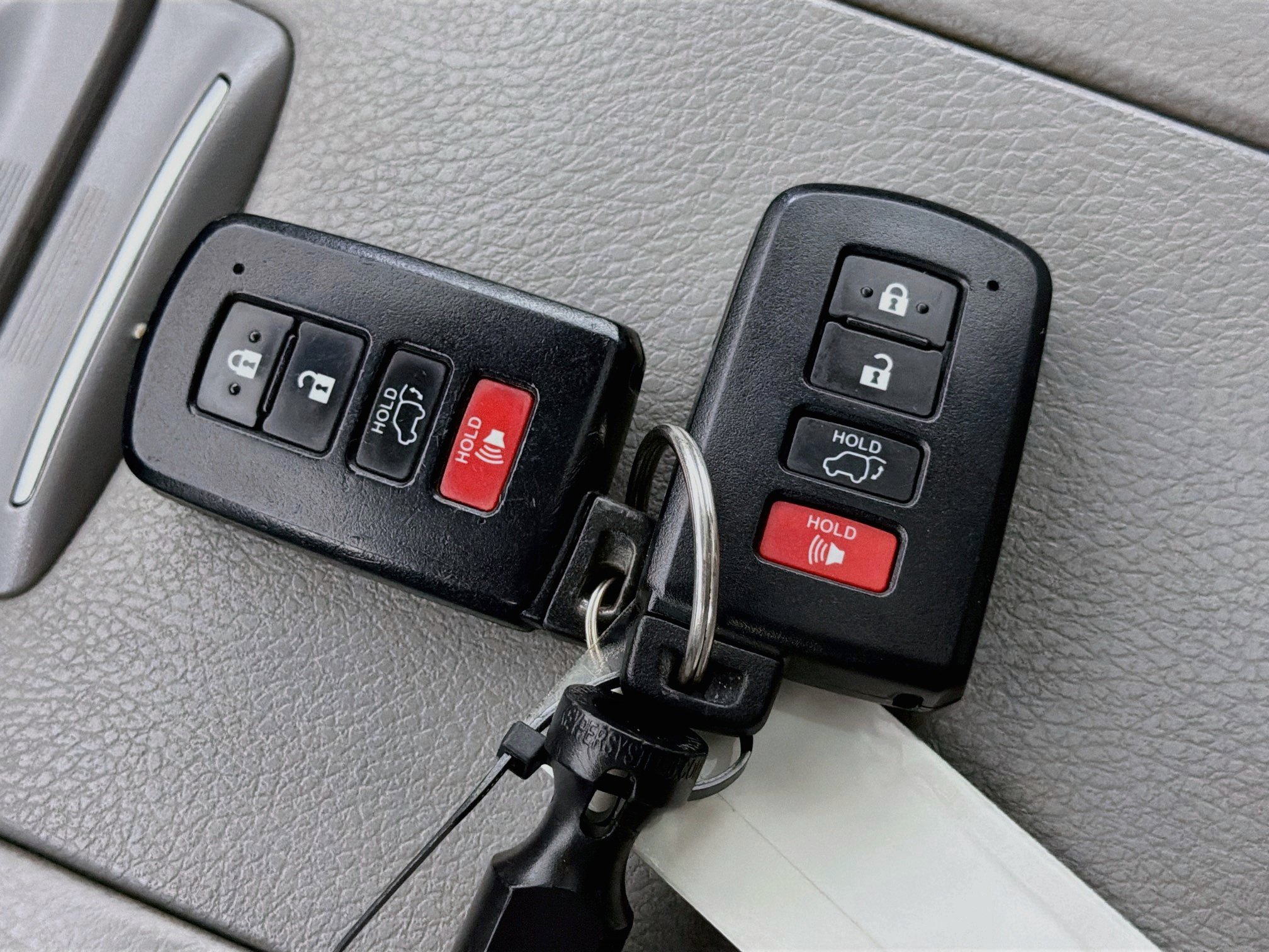 Used 2017 Toyota Highlander XLE w/ Carpet Mat Package AWD/4WD image 26