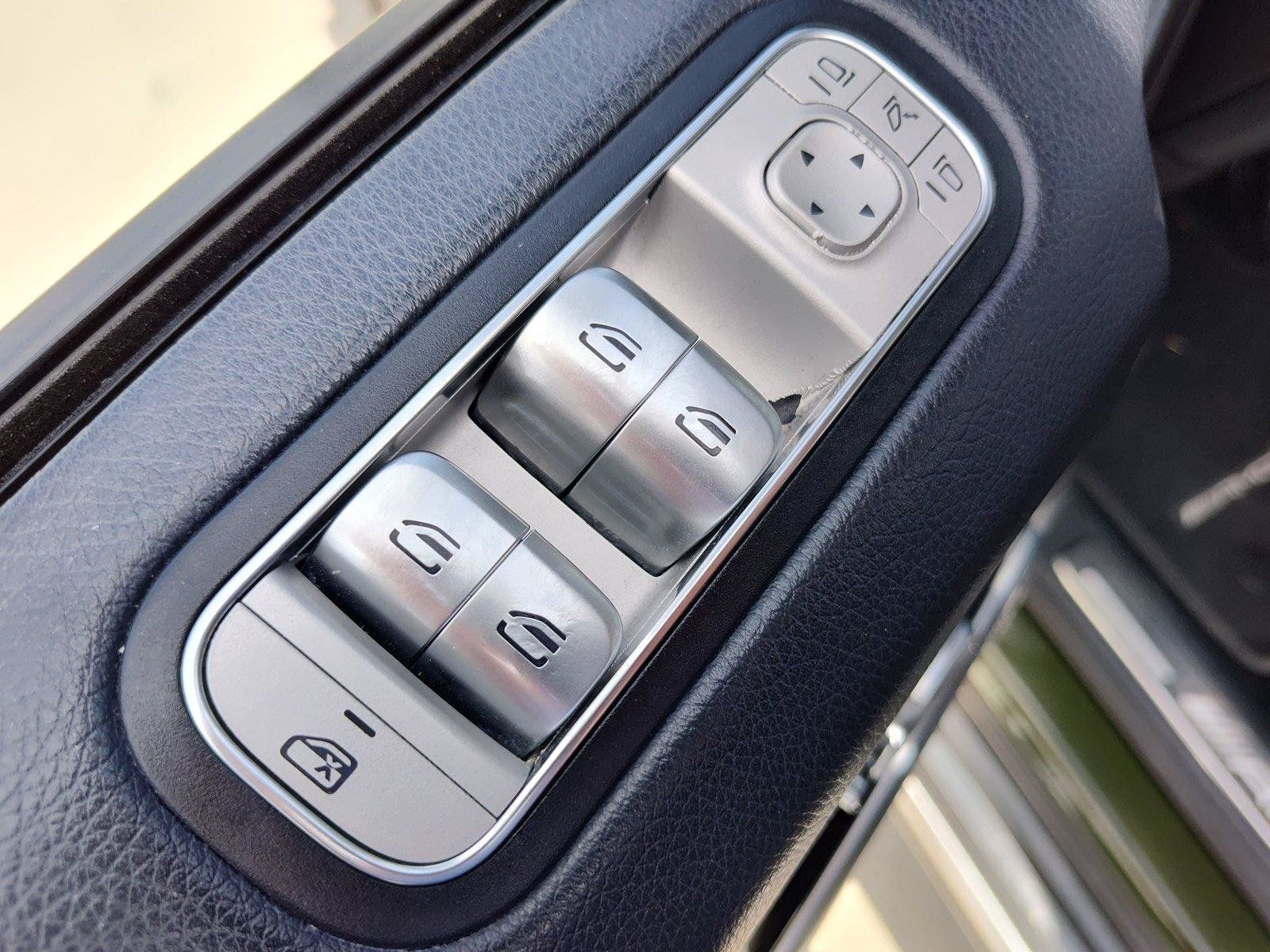 Certified 2022 Mercedes-Benz G 63 AMG 4MATIC w/ AMG Performance Package image 16