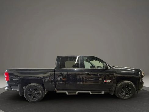 Used 2017 Chevrolet Silverado 1500 LTZ Z71 w/ Midnight Edition image 6